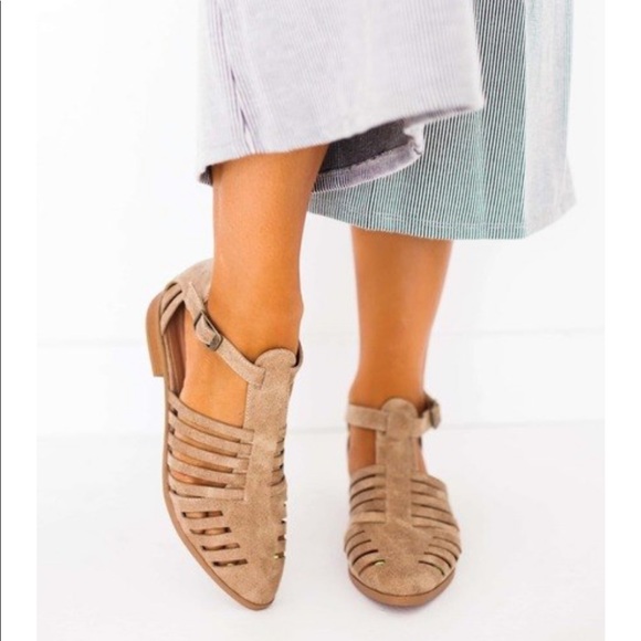 Ladies almond toe ankle buckle shoes. Taupe - Picture 2 of 4